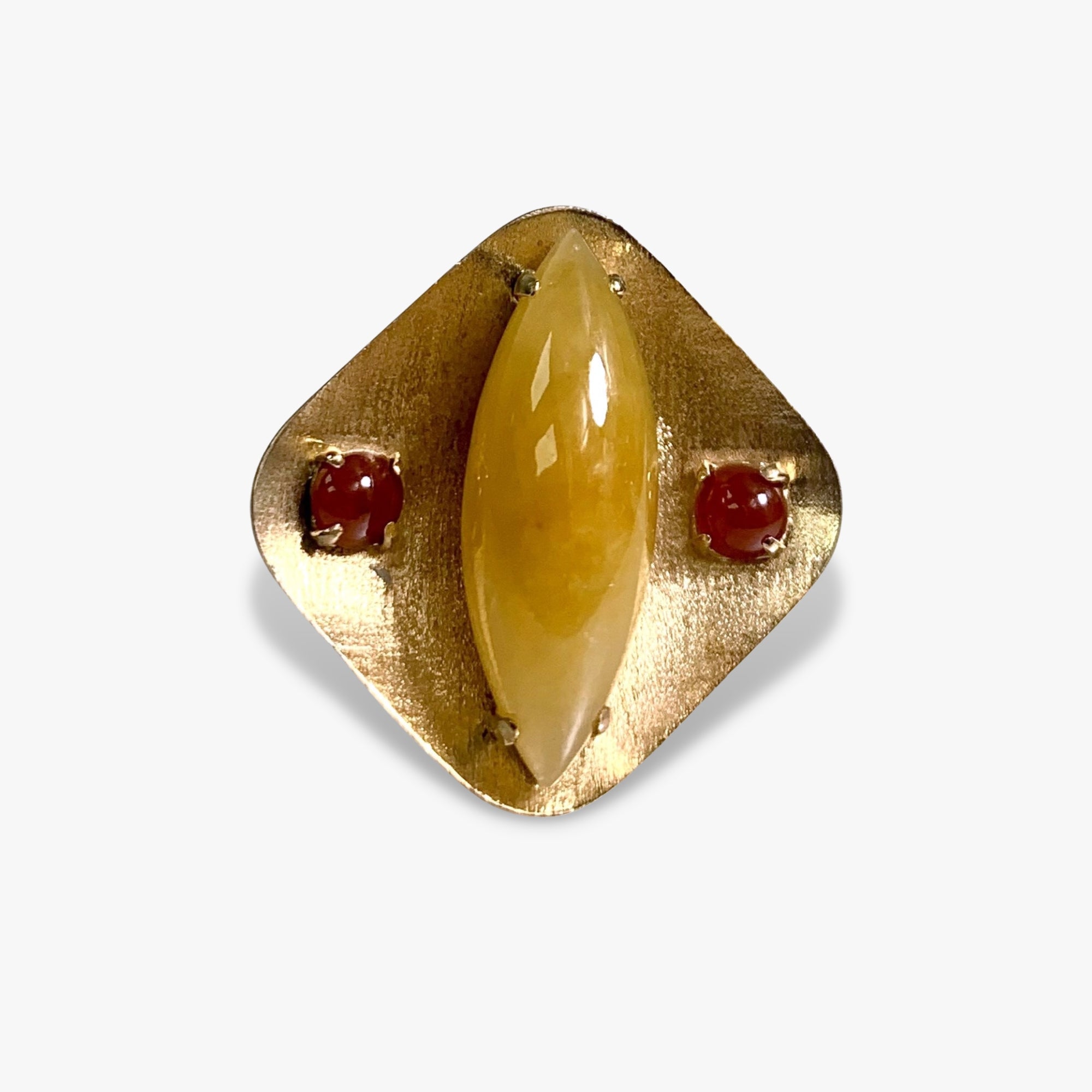 14k Yellow Gold Cabochon Cut Honey Jade and Ruby Vintage Ring